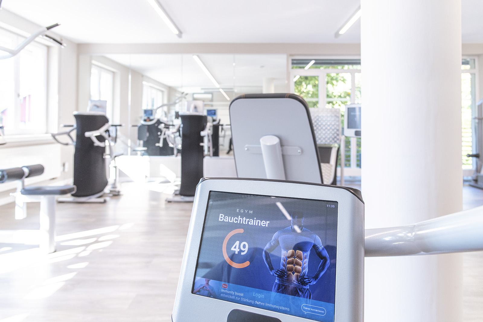 Computergesteuerte EGYM-Trainingsgeräte